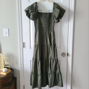 NWT Pretty Garden Smocked Top Dress
